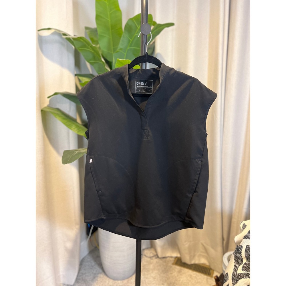 Figs Technical Collection Black Sleeveless V-Neck Scrub Top XS
